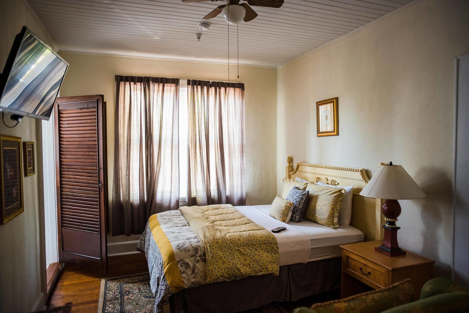 Putnam Lodge Hotel And Spa Cross City Dış mekan fotoğraf